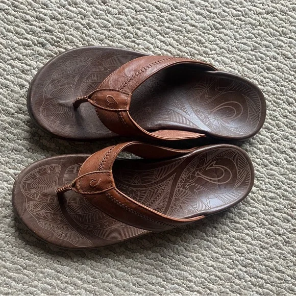 Olukai Brown Flip Flop Leather Sandals size 13 - Picture 1 of 3